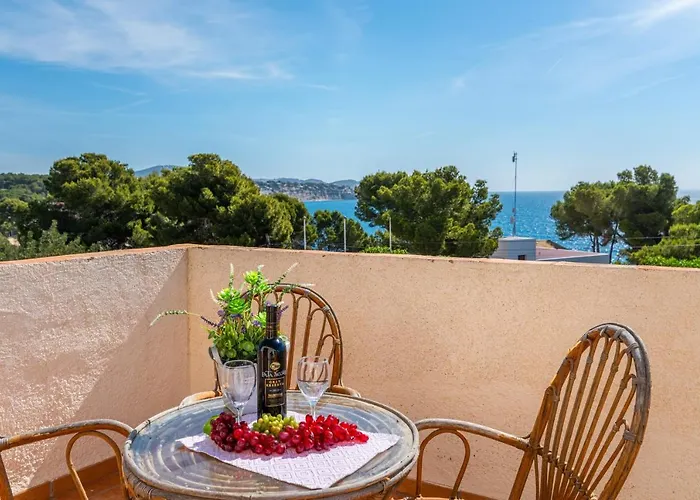 Diego - Plusholidays * ベニッサ