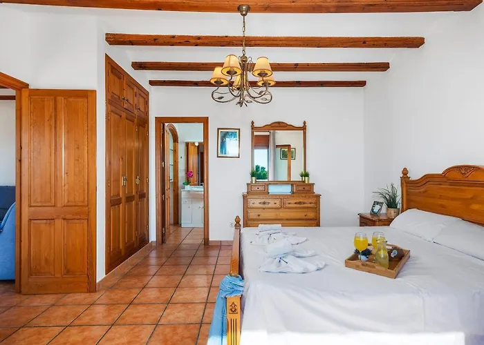 Diego - Plusholidays Villa Benissa