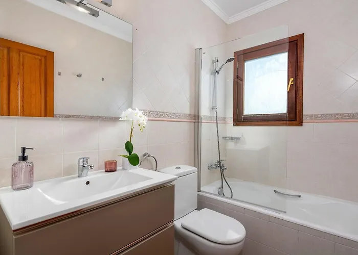 Diego - Plusholidays Villa