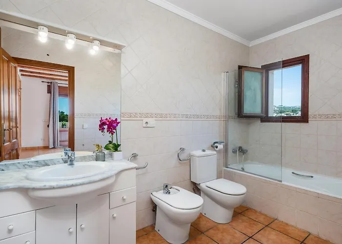 Diego - Plusholidays * Benissa